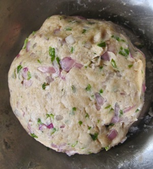 Onion Chapathi / Ullipaya Chapathi - how to make Onion Chapathi
