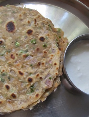 Onion Chapathi / Ullipaya Chapathi - how to make Onion Chapathi