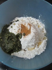 Mint Coriander Masala Chips / Pudina Kothimeera Masala Chips - Tea Time Snacks