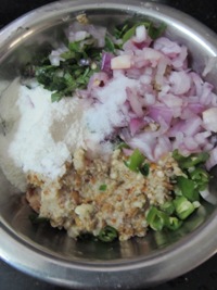 Alasandalu Punugulu / Bobbarla Bondalu / Black Eyed Peas Fritters - Snacks