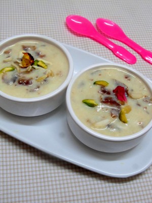 Dates Basundi / Basundi with Kharjur - how to make milk sweet Dates Basundi